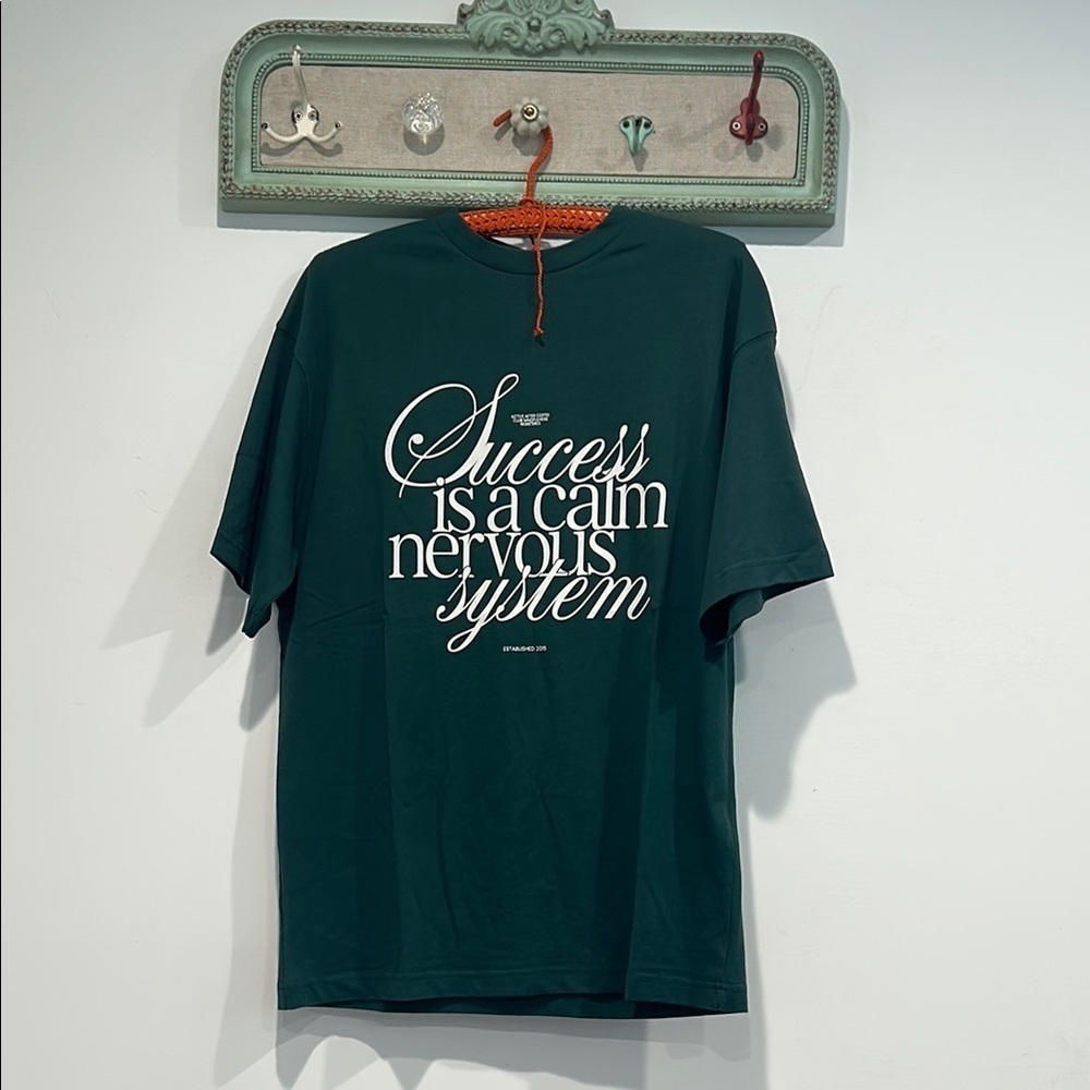 Active After Coffee AAC Success Hunter Green Graphic Tee small men’s / unisex